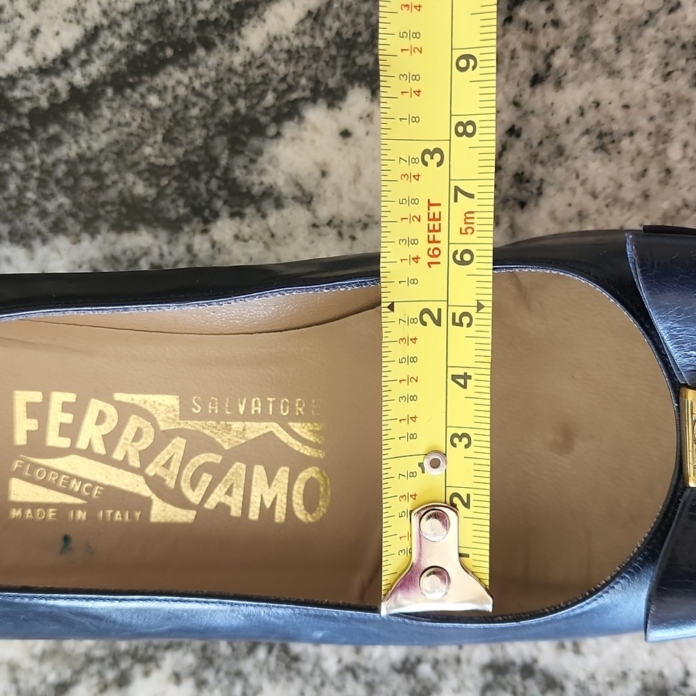 Navy Blue Bows on Toes Salvatore Feragamo 9AAA - Picture 11 of 13
